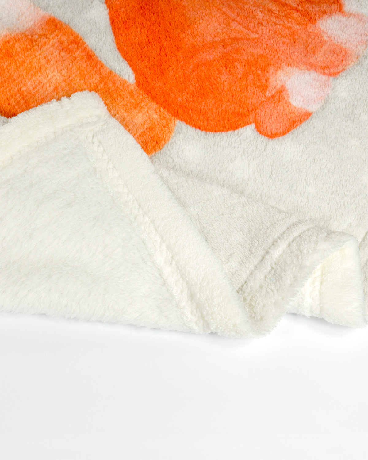 Flauschige 75x100 cm Kuscheldecke mit Namen oder Text personalisierbar im Design Be brave Fuchs grau