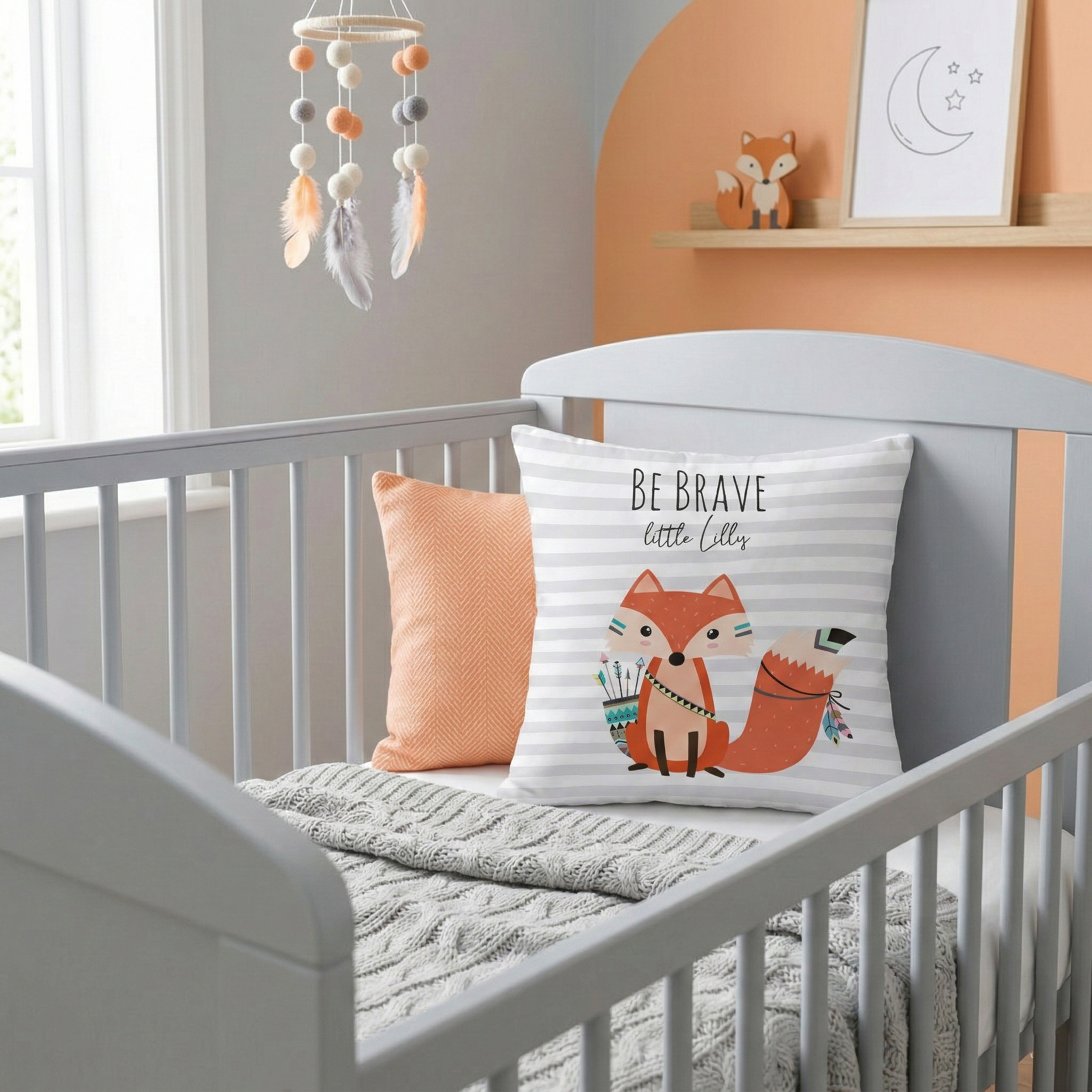 Kissen 40x40 cm inklusive Innenkissen mit Namen oder Text personalisierbar im Design Be brave Fuchs in grau