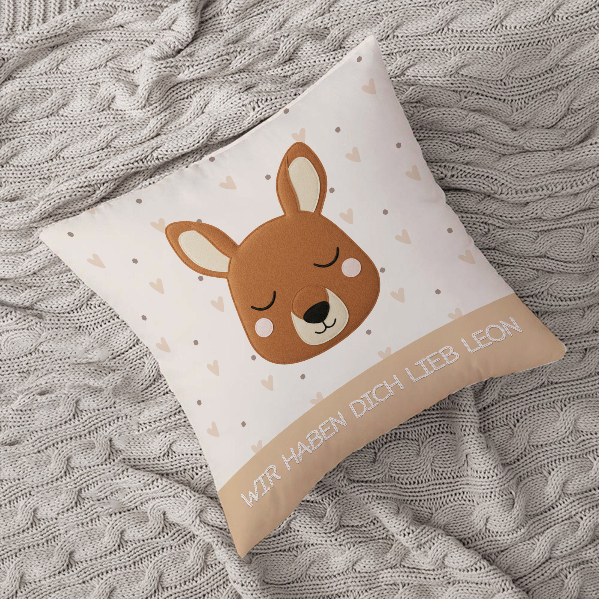 Personalisiertes Kissen „Schlummer-Känguru“ – Kuschelweich in Stick-Optik