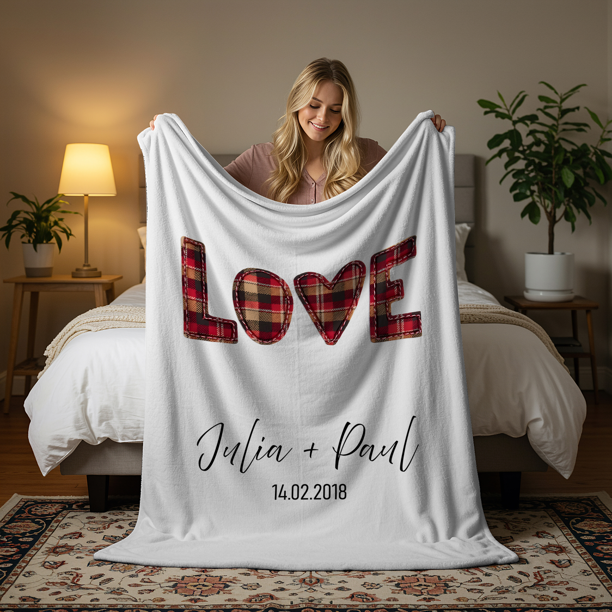 Flauschige Kuscheldecke mit Namen oder Text personalisierbar im Design LOVE als Patch mit Datum | Perfektes Geschenk für eure Lieben Kopie Kopie