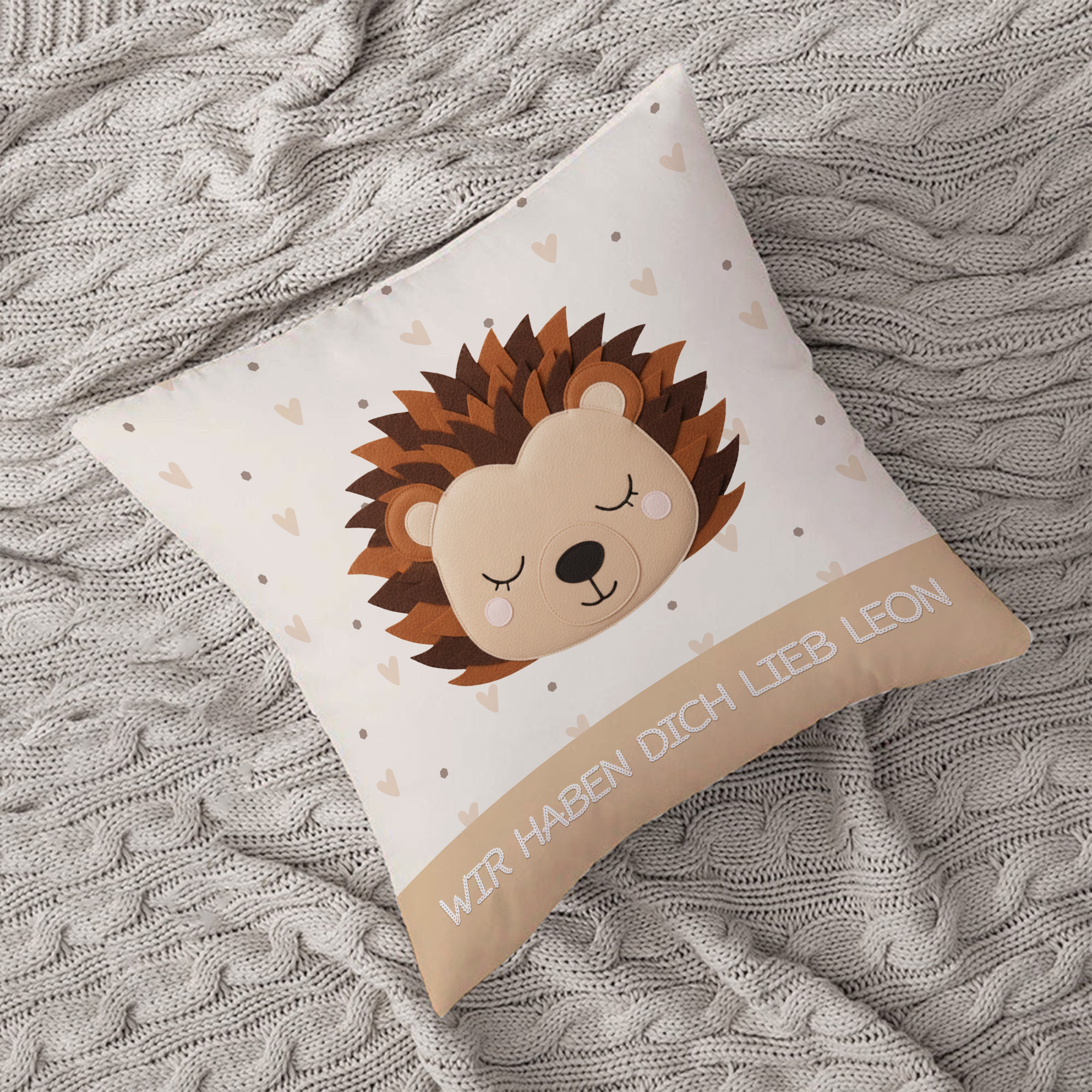 Personalisiertes Kissen „Schlummer-Igel“ – Kuschelweich in Stick-Optik